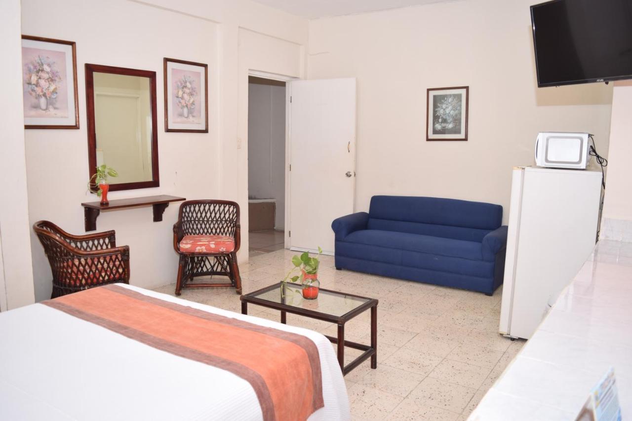 Hotel Suites Le Monde Канкун Экстерьер фото