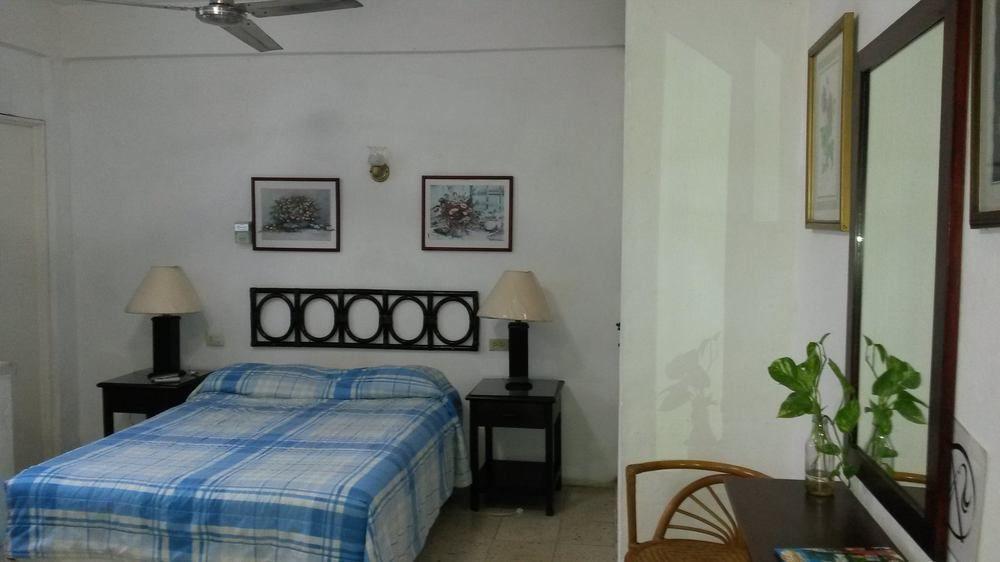 Hotel Suites Le Monde Канкун Экстерьер фото