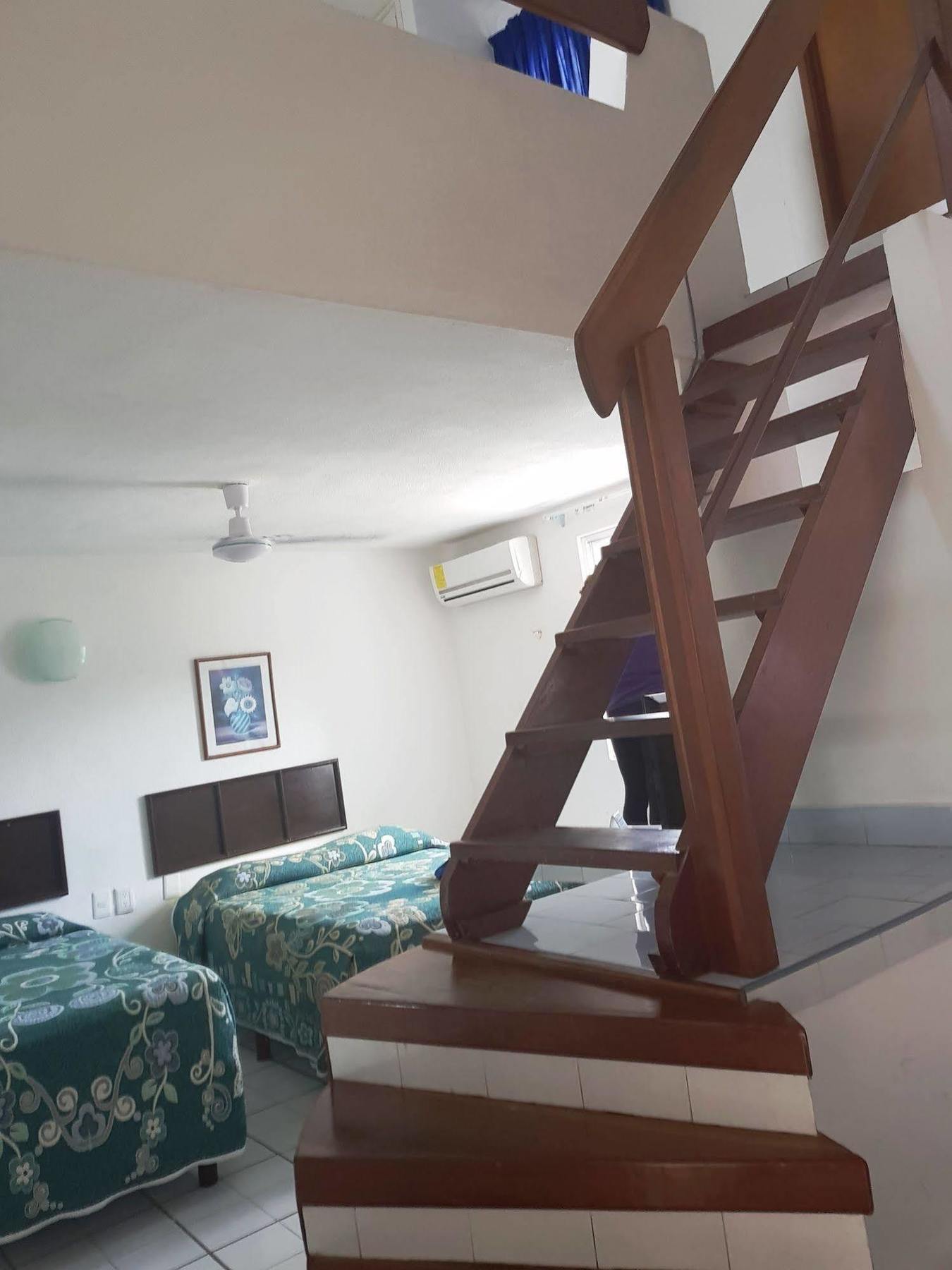 Hotel Suites Le Monde Канкун Экстерьер фото
