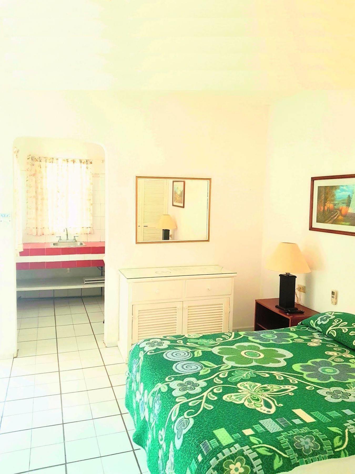 Hotel Suites Le Monde Канкун Экстерьер фото