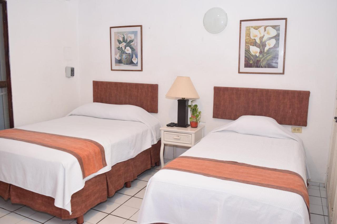 Hotel Suites Le Monde Канкун Экстерьер фото