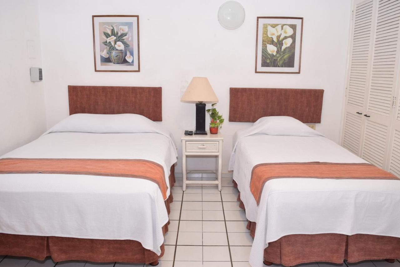 Hotel Suites Le Monde Канкун Экстерьер фото