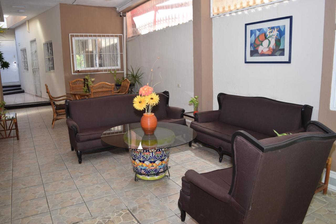 Hotel Suites Le Monde Канкун Экстерьер фото