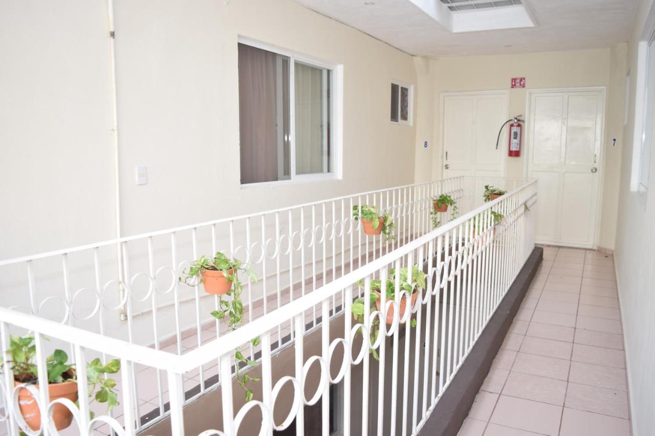 Hotel Suites Le Monde Канкун Экстерьер фото