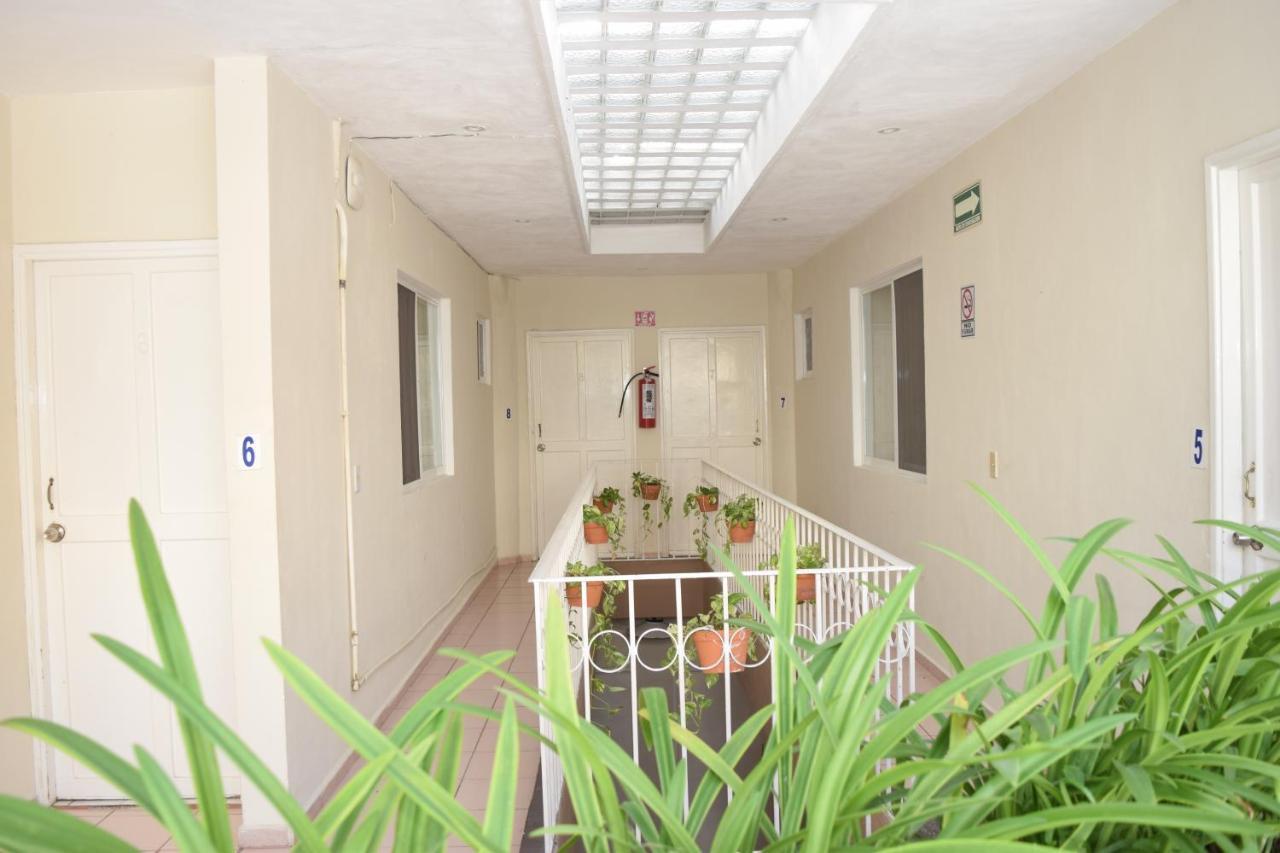 Hotel Suites Le Monde Канкун Экстерьер фото